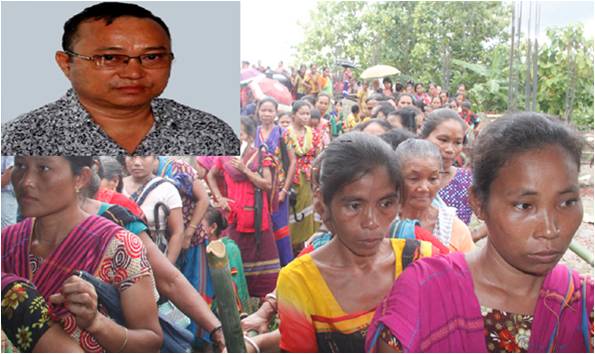 হাজাছড়ি সরকারী প্রাথমিক বিদ্যালয় কেন্দ্রে ভোটাদের লম্বা সারি। ইনসেটে বেসরকারীভাবে নির্বাচিত চেয়ারম্যান প্রগতি চাকমা।