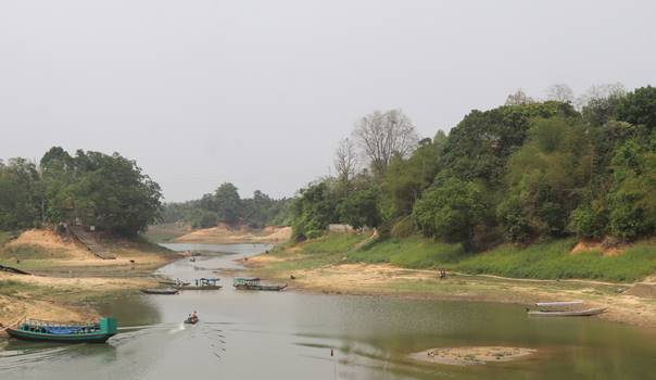 দ্রুত কমছে কাপ্তাই হ্রদের পানি,স্বাভাবিকের চেয়ে আট ফুট পানি কম